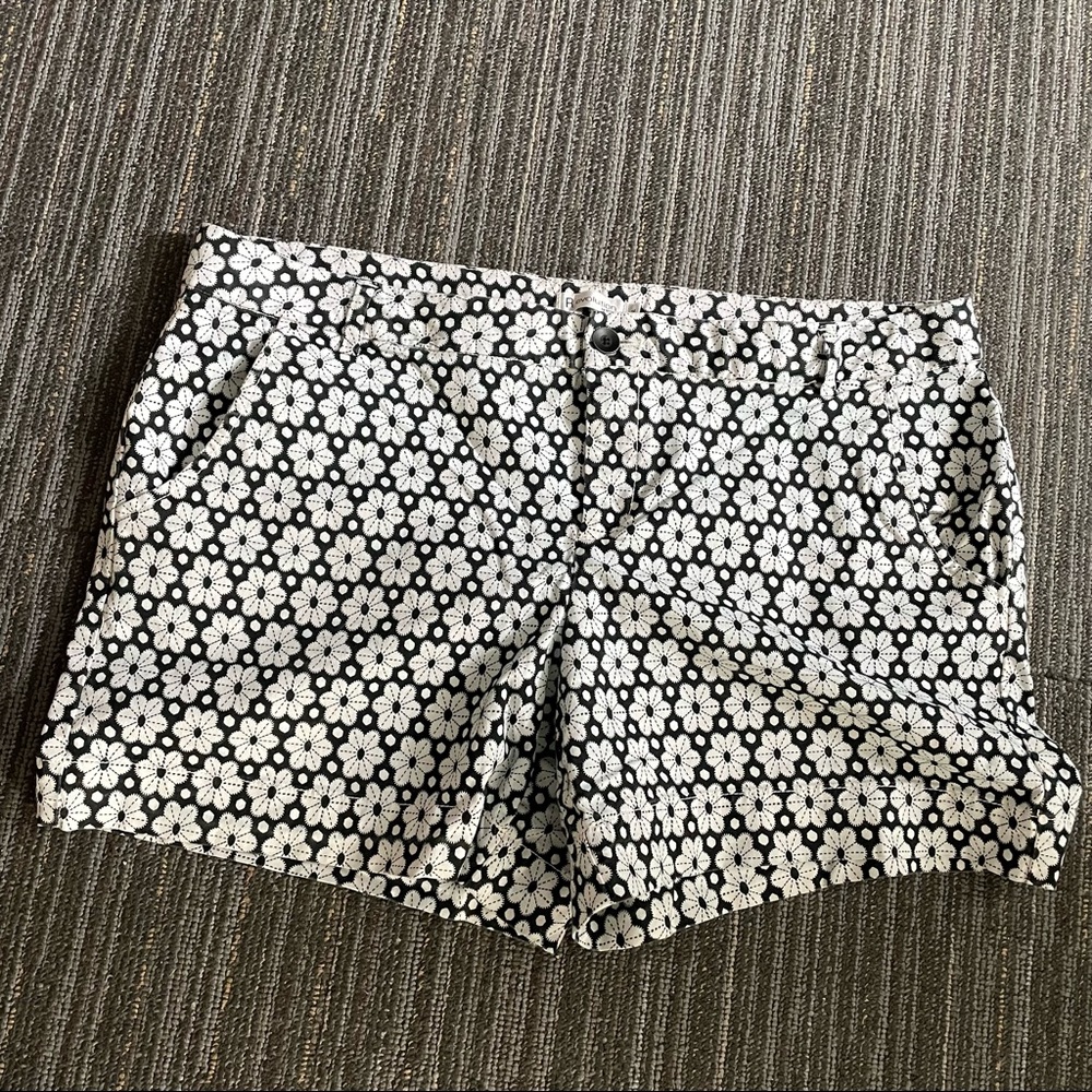 Revolution by Ricki's Floral Mid Rise Shorts